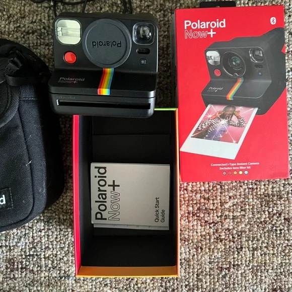 Polaroid - now + with new camera bag - Picture 4 of 7